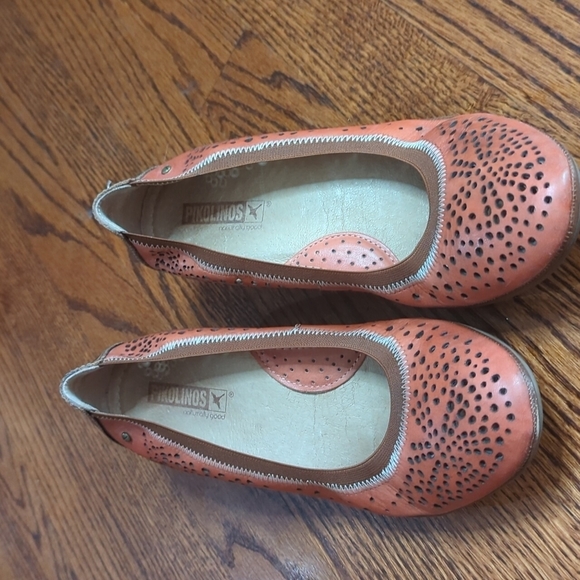 Pikolinos leather brown  perforated comfy soft low slip on wedges. Sz 38 US 8 - Picture 2 of 13